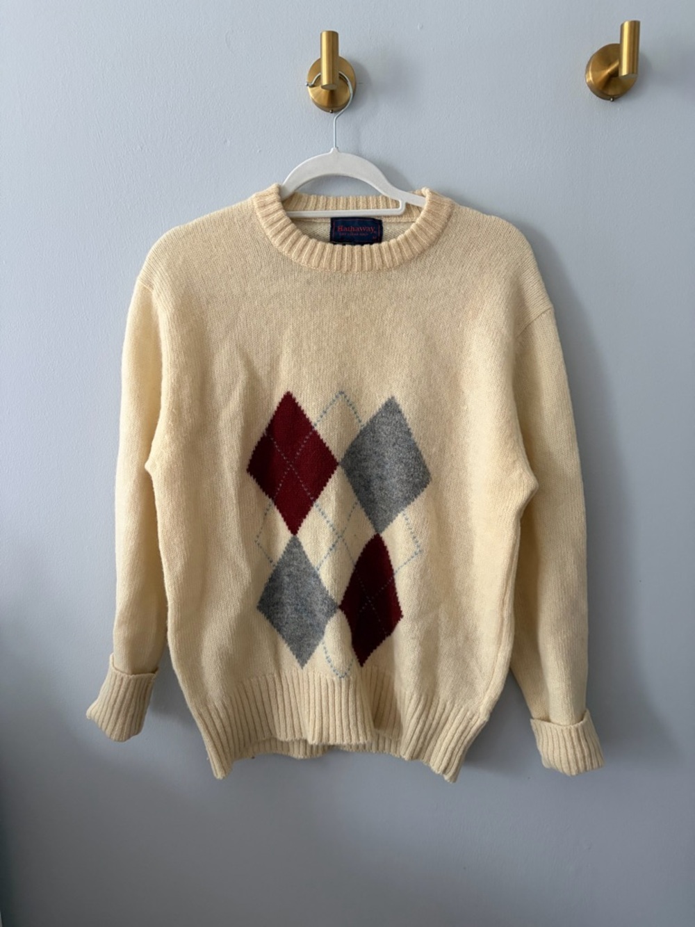 Pendleton Cream Argyle Crewneck Sweater with Red and Gray Diamonds